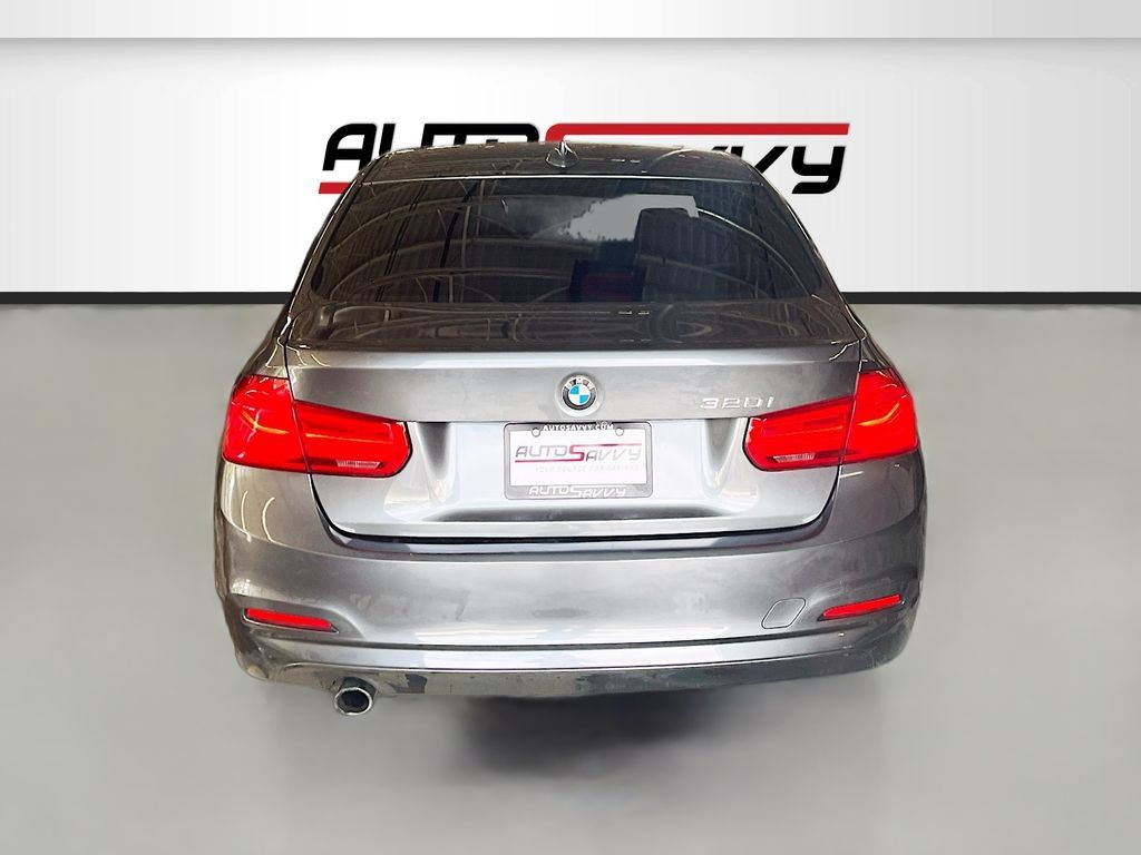 Used 2018 BMW 320i Sedan w/ Convenience Package RWD image 6
