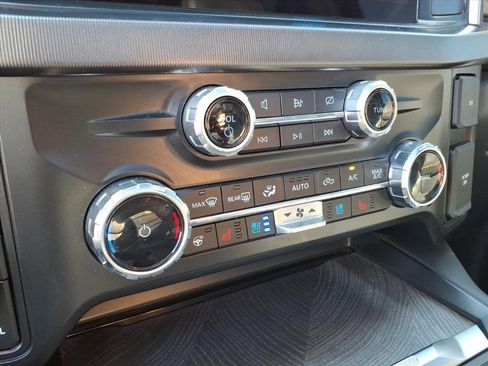 Used 2024 Ford F350 Platinum image 28