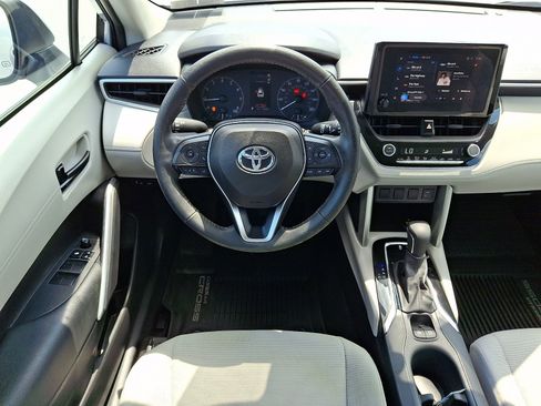 Certified 2023 Toyota Corolla Cross LE FWD image 13