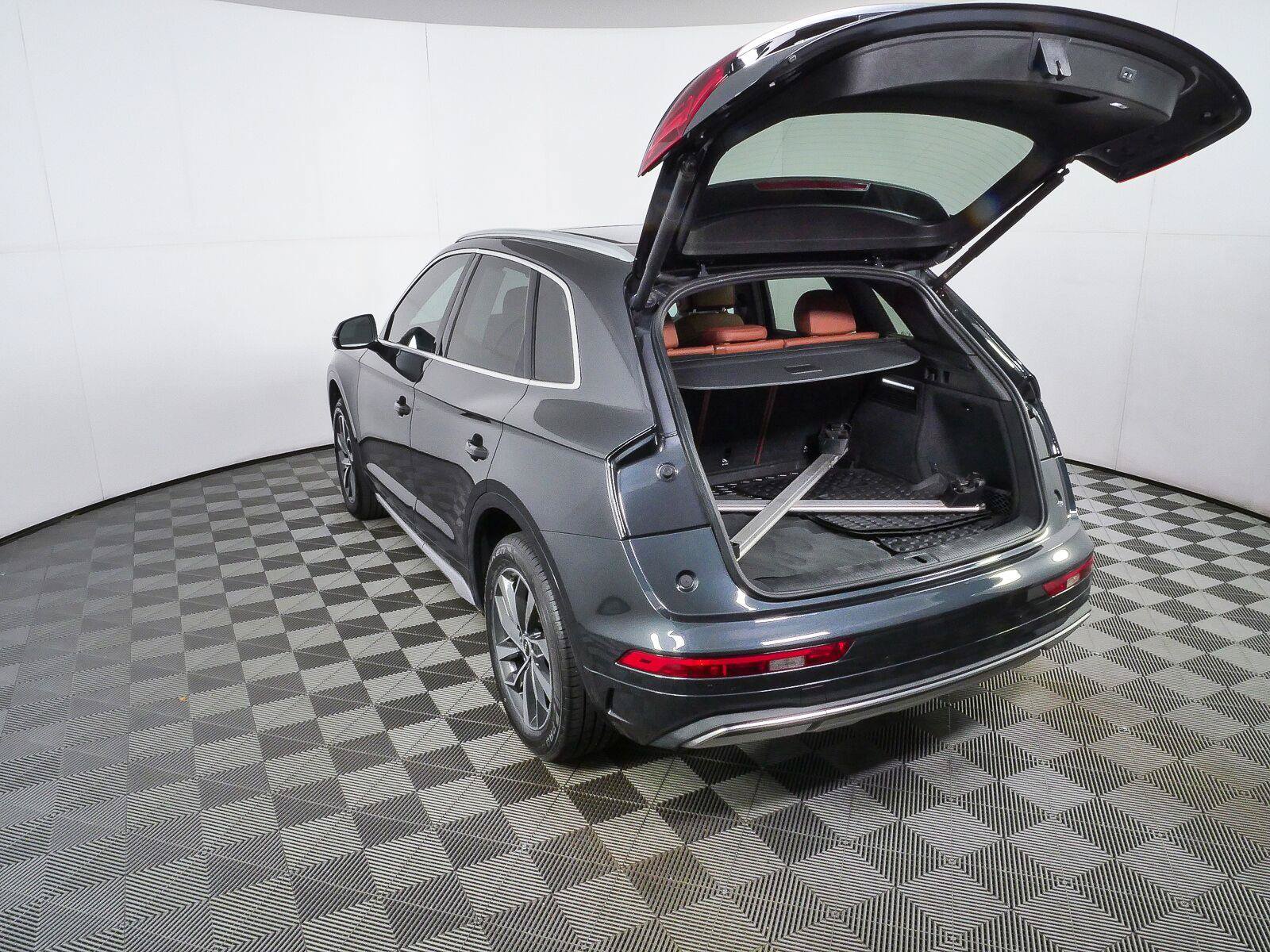 Used 2021 Audi Q5 2.0T Premium Plus w/ Premium Plus Package AWD/4WD image 27