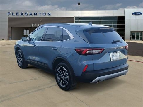 New 2026 Ford Escape SE image 3