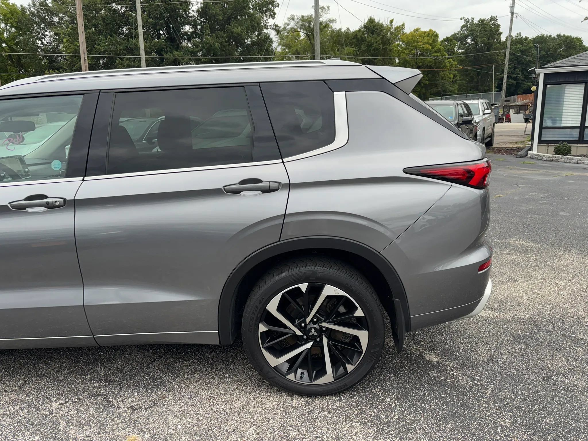 Used 2022 Mitsubishi Outlander SEL FWD image 4