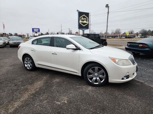 Used 2011 Buick LaCrosse CXL image 2