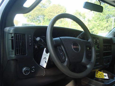 New 2025 GMC Savana 3500 Extended w/ Power Convenience Package image 5