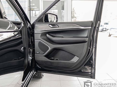 Used 2021 Jeep Grand Cherokee L Limited image 44