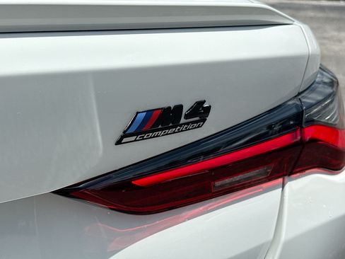 Used 2022 BMW M4 xDrive Competition w/ M Driver's Package AWD/4WD image 11