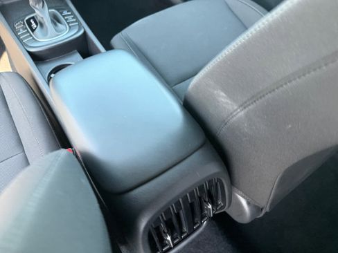 Used 2025 Hyundai Kona SEL AWD/4WD image 19