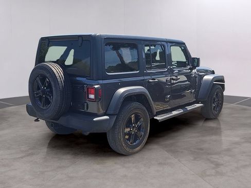 Used 2022 Jeep Wrangler Unlimited Sport AWD/4WD image 4