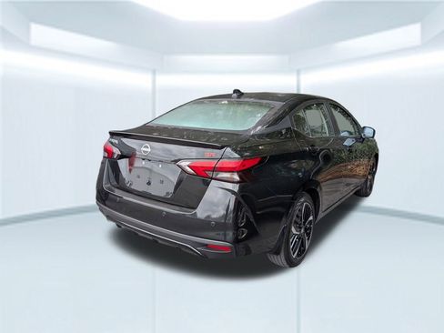 Used 2024 Nissan Versa SR w/ Trunk Package image 5