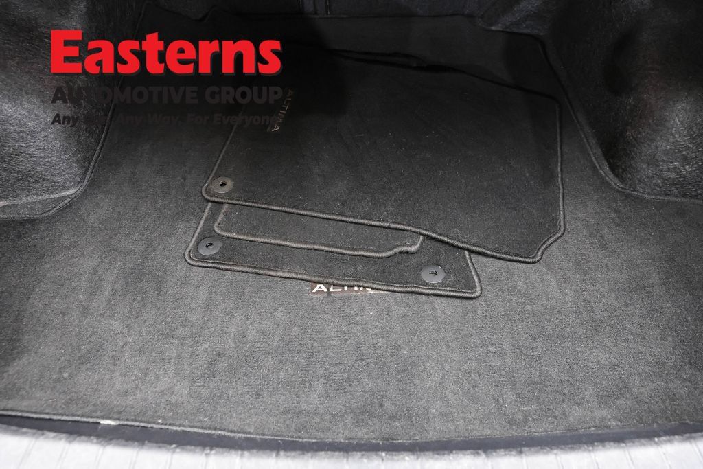 Used 2023 Nissan Altima 2.5 S FWD image 11