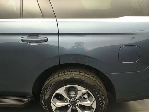 New 2027 Ford Expedition Active AWD/4WD image 9