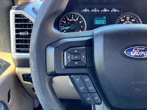 Used 2016 Ford F150 XLT RWD image 24