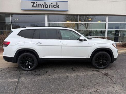 New 2026 Volkswagen Atlas SE AWD/4WD image 2