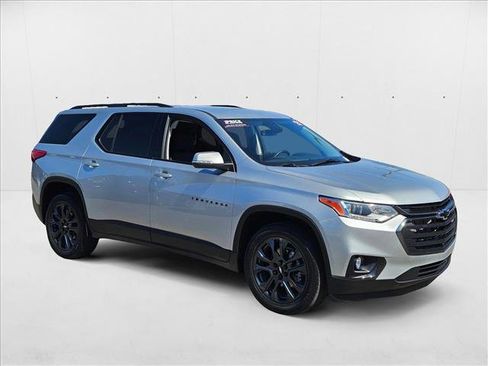Used 2021 Chevrolet Traverse RS image 3
