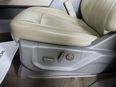 Used 2021 Ford Expedition Max XLT image 21