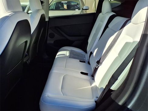 Used 2023 Tesla Model Y Long Range image 9