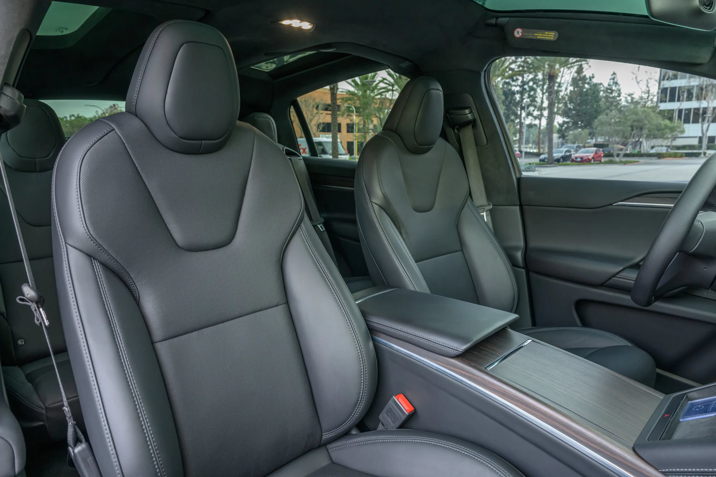 Used 2024 Tesla Model X AWD/4WD image 30