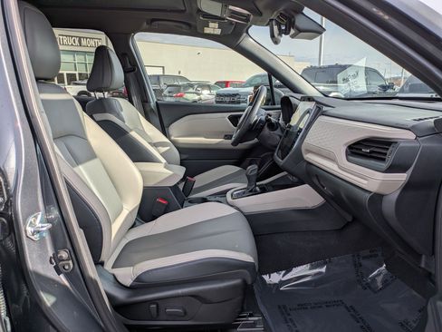 Used 2025 Subaru Forester Limited w/ Popular Package image 35