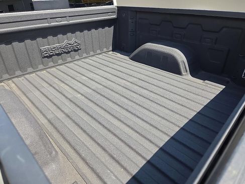 Used 2023 Chevrolet Silverado 1500 High Country w/ High Country Premium Package AWD/4WD image 18