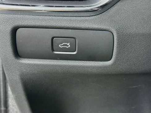 Used 2024 Volvo S60 B5 Core FWD image 10