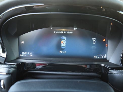 Used 2024 Lincoln Corsair AWD w/ Equipment Group 101A image 10