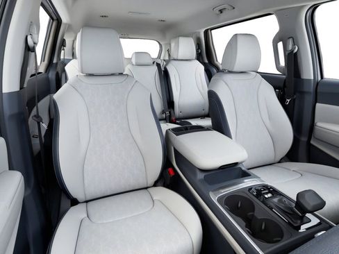 New 2026 Kia Carnival EX FWD image 15
