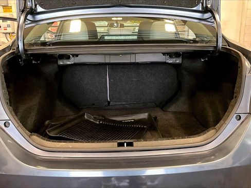 Used 2015 Toyota Corolla LE image 33