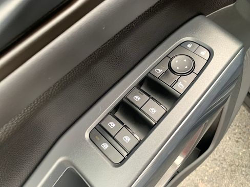 Used 2024 Nissan Pathfinder Rock Creek AWD/4WD image 19