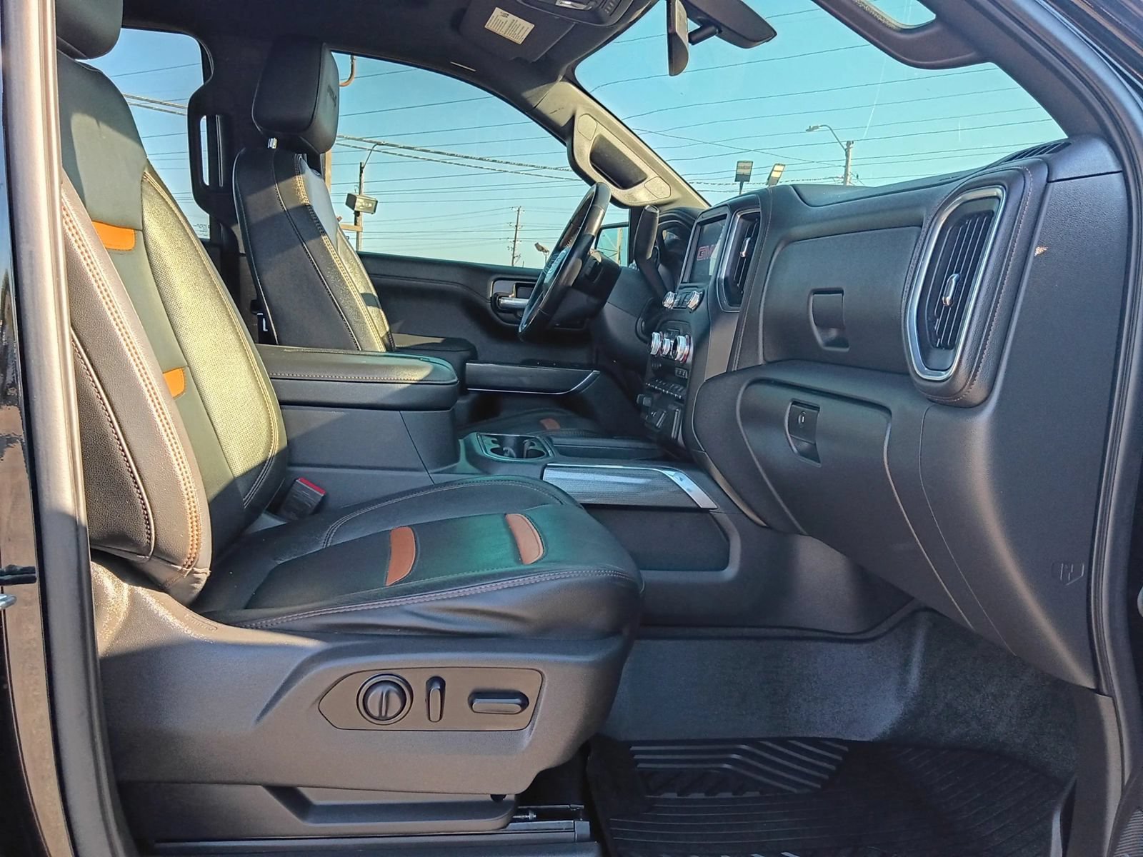 Used 2020 GMC Sierra 1500 AT4 w/ AT4 Premium Package AWD/4WD image 23