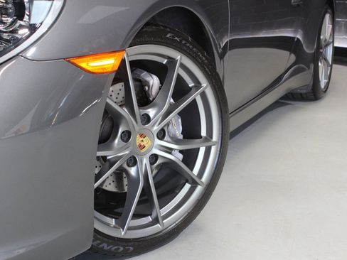 Used 2017 Porsche 911 Carrera image 22