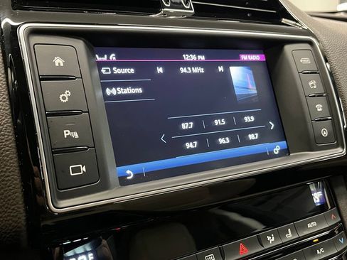 Used 2017 Jaguar F-PACE Prestige AWD/4WD image 27