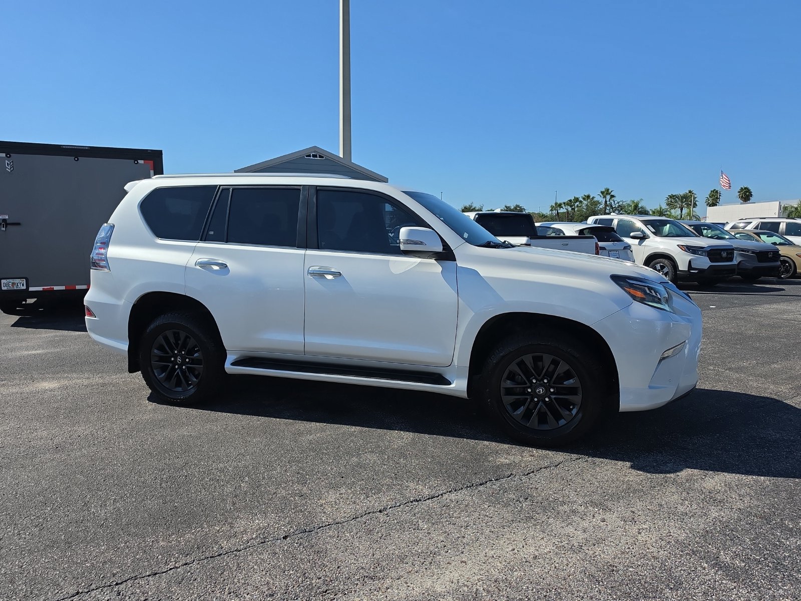 Used 2023 Lexus GX 460 Premium w/ Premium Package AWD/4WD image 2