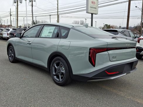 New 2025 Kia K4 LXS image 4