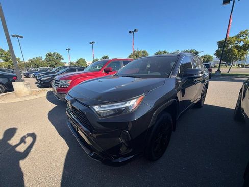 Used 2022 Toyota RAV4 SE w/ Convenience Package AWD/4WD image 3