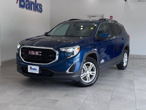 Certified 2021 GMC Terrain SLE w/ Driver Convenience Package AWD/4WD image 2