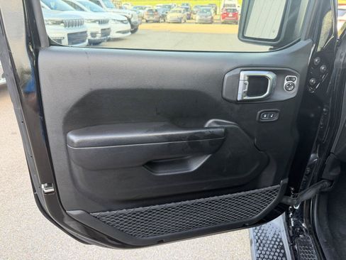 Used 2020 Jeep Wrangler Unlimited Rubicon w/ Quick Order Package 28Y Recon AWD/4WD image 16