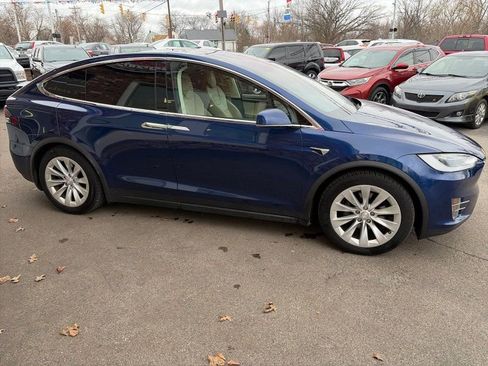 Used 2017 Tesla Model X 100D image 5