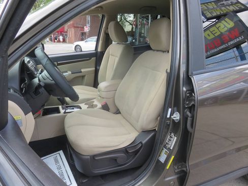 Used 2012 Hyundai Santa Fe GLS FWD image 10