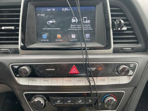 Used 2019 Hyundai Sonata SE FWD image 11