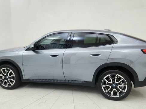 Used 2025 BMW X2 xDrive28i image 4