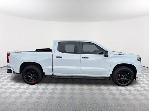 Used 2025 Chevrolet Silverado 1500 RST w/ Redline Edition AWD/4WD image 4