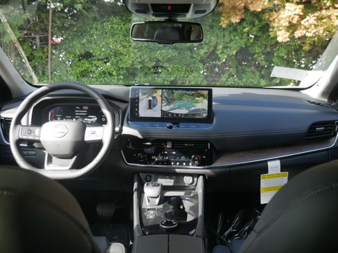 New 2026 Nissan Rogue Platinum w/ Platinum Premium Package image 9