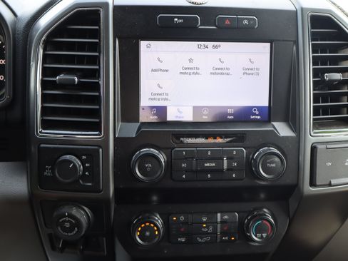 Used 2020 Ford F150 XLT w/ Equipment Group 302A Luxury AWD/4WD image 21