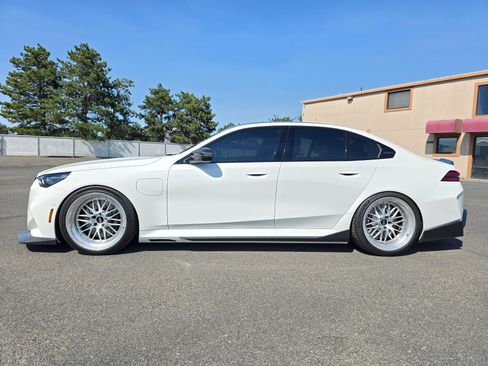 Used 2026 BMW M5 w/ Carbon Package AWD/4WD image 3