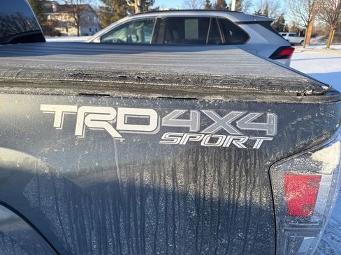 Used 2020 Toyota Tacoma TRD Sport image 18