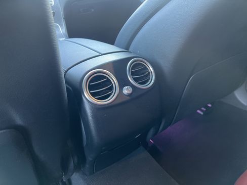 Used 2020 Mercedes-Benz GLC 300 4MATIC Coupe image 24