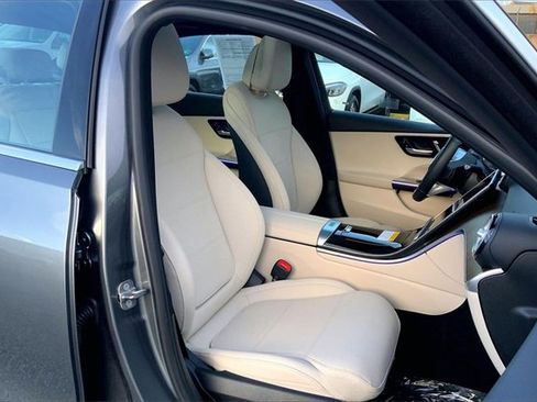 Used 2025 Mercedes-Benz C 300 4MATIC Sedan image 7