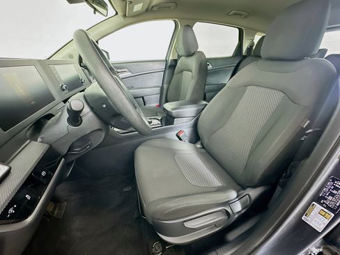 Used 2024 Kia Sportage LX image 13