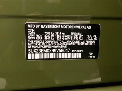 Used 2024 BMW X7 xDrive40i w/ M Sport Package image 32