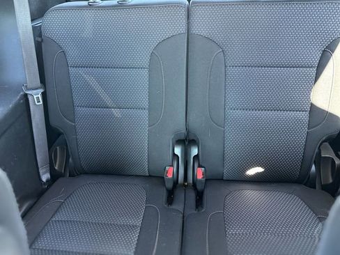 Certified 2023 GMC Acadia SLE w/ Driver Convenience Package image 27